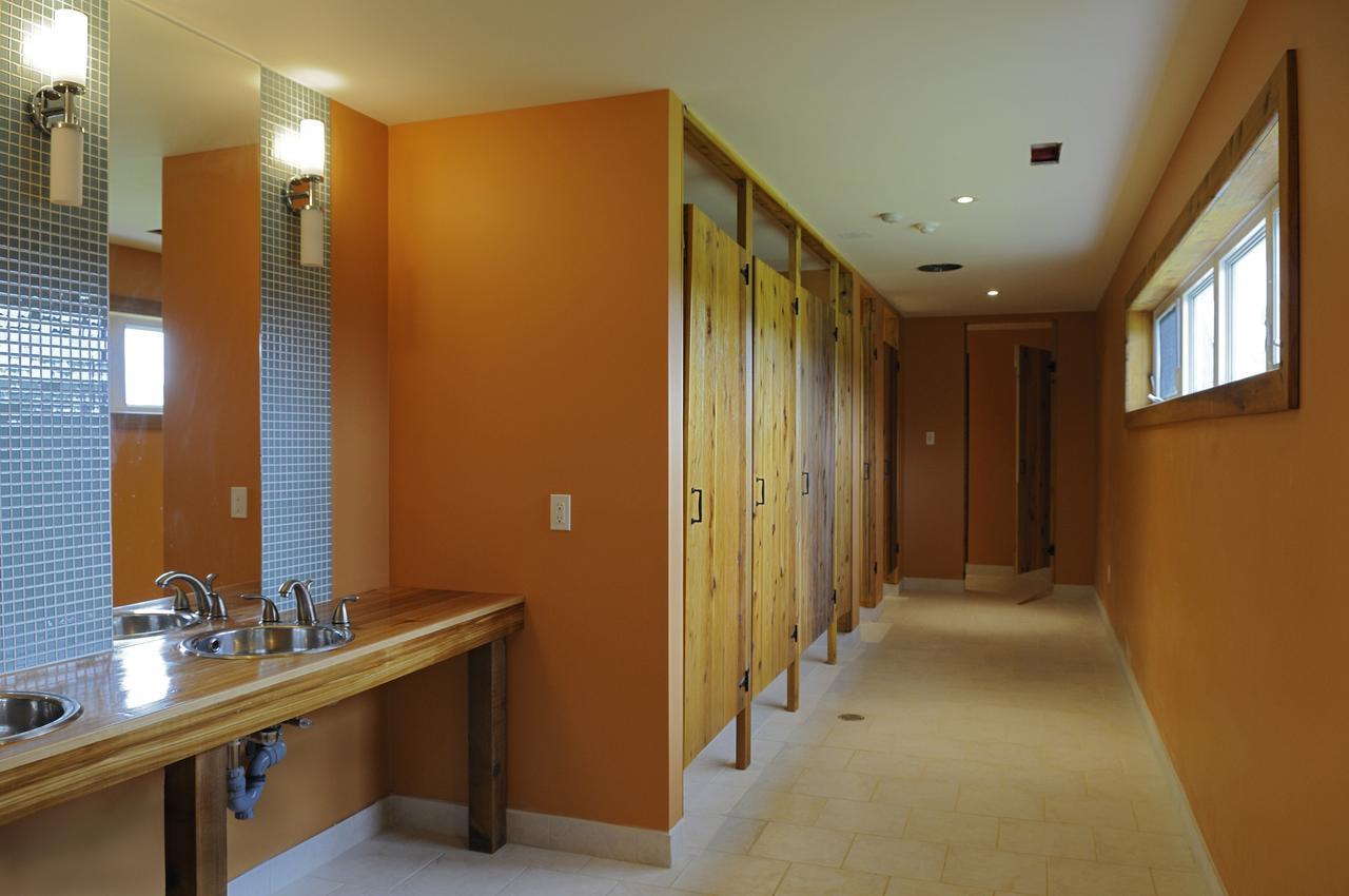 Sugar Ridge Retreat Centre Hotel Мидланд Екстериор снимка